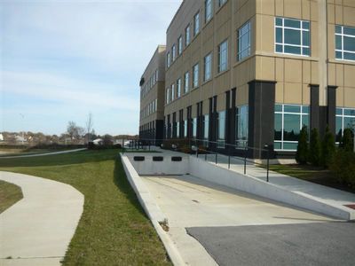 BELL VALLEY COMMONS: 1252 Bell Valley Rd, Rockford, IL 61108